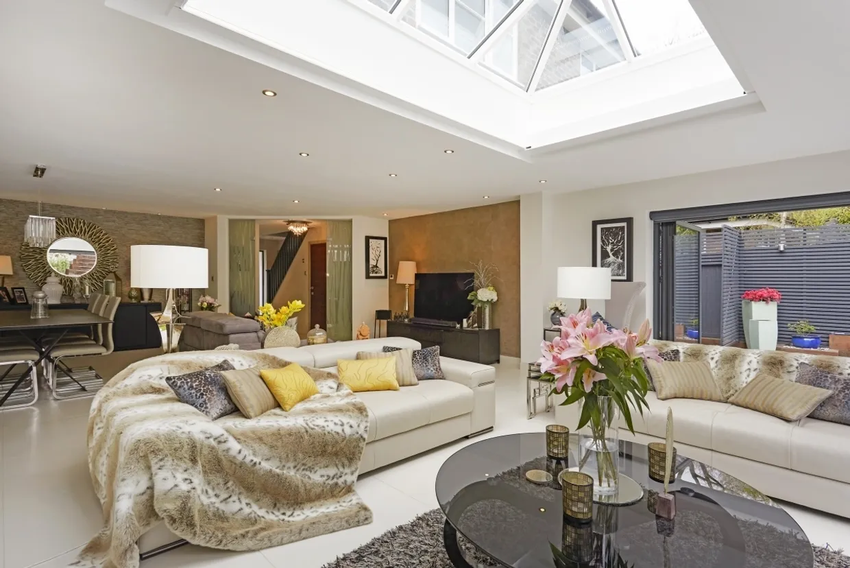 Woodlands Gardens, Epsom KT18 photo 6