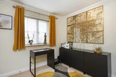 Woodlands Gardens, Epsom KT18 photo 8