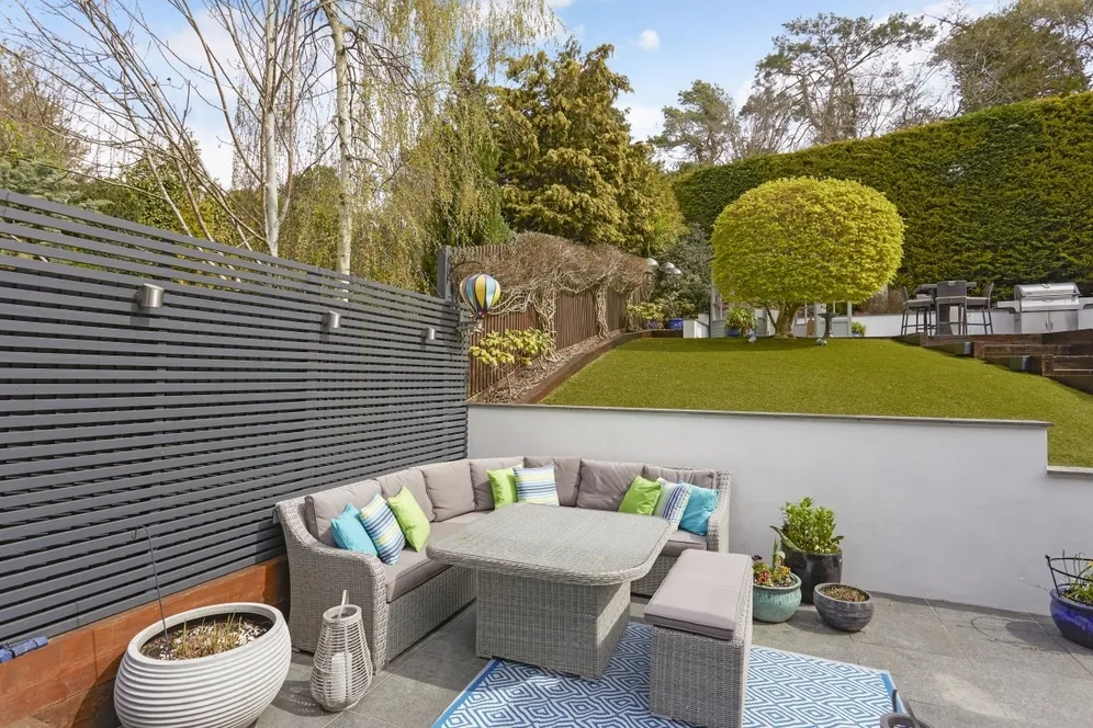 Woodlands Gardens, Epsom KT18 photo 15