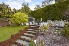 Woodlands Gardens, Epsom KT18 photo 16