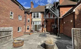 Stoneygate, Knighton Road LE2