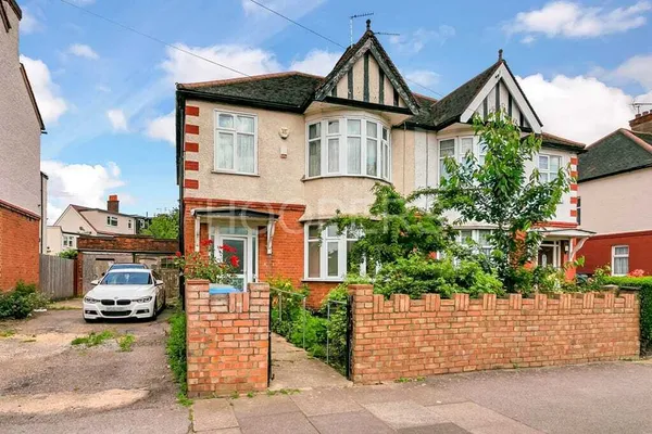 Curzon Crescent, London, NW10
