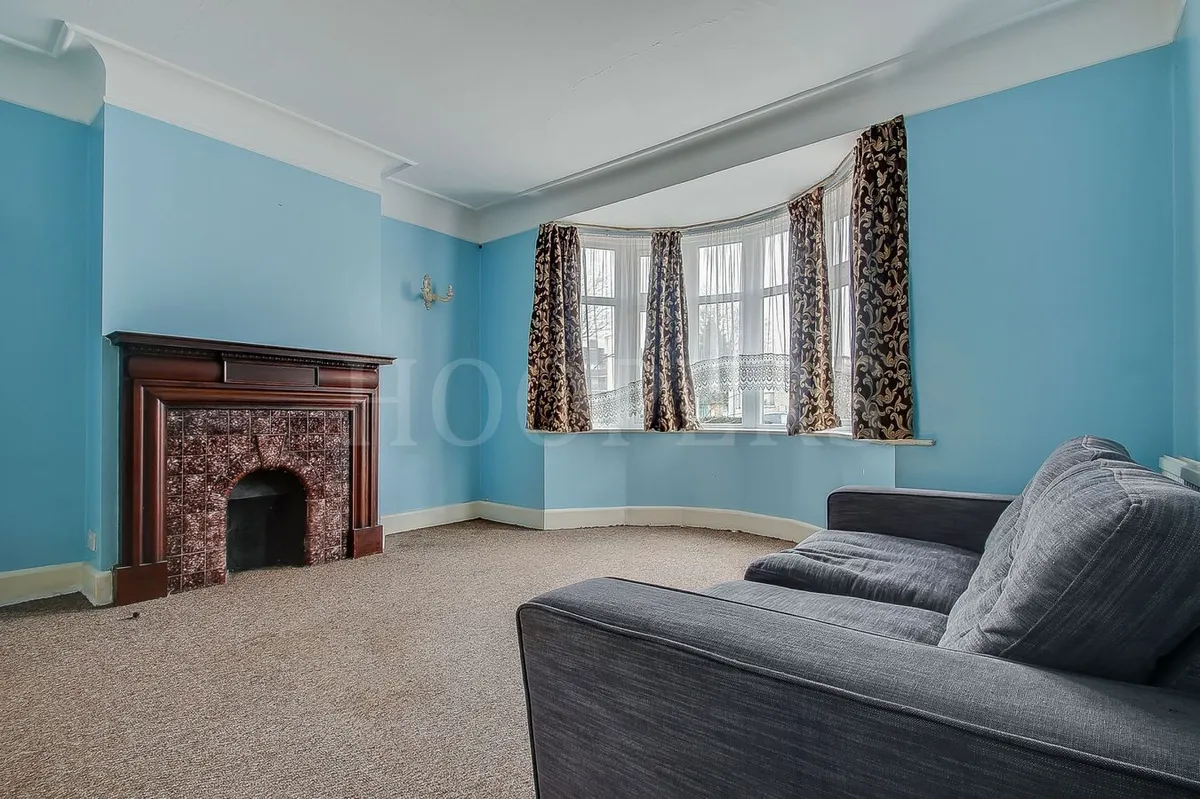 Curzon Crescent, London, NW10