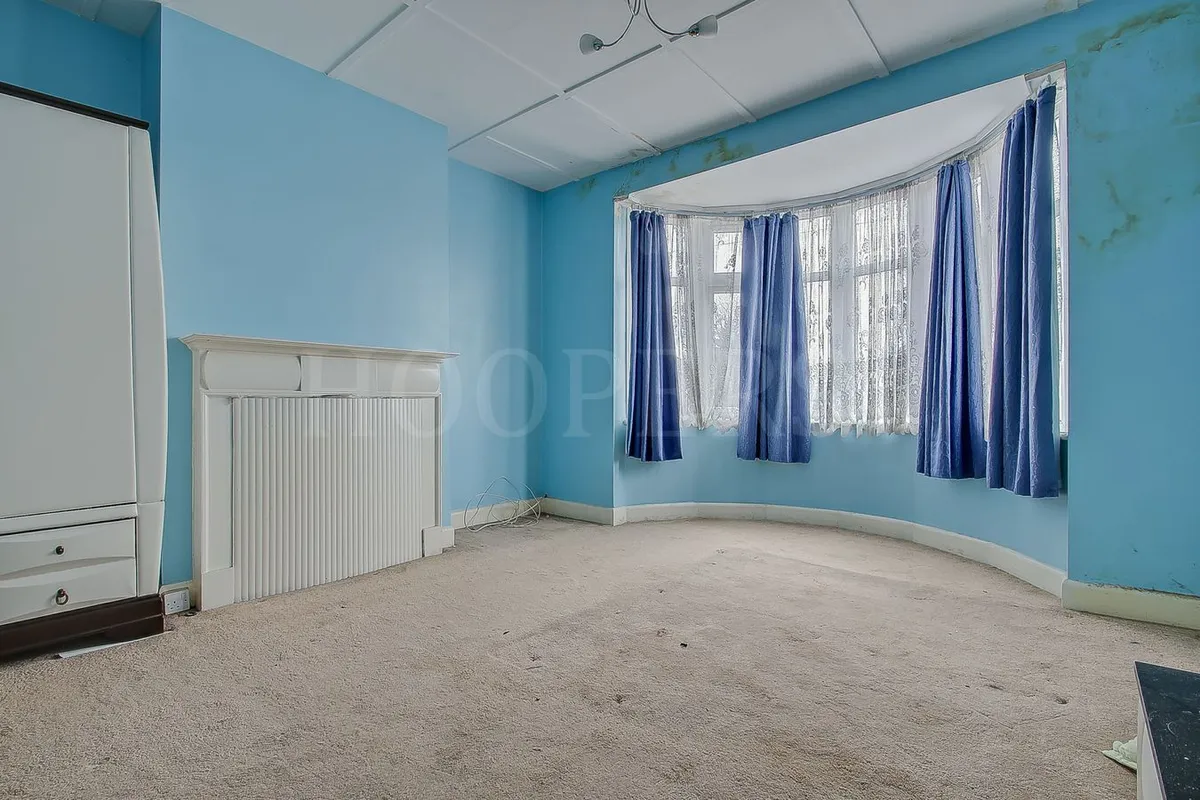 Curzon Crescent, London, NW10