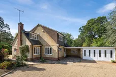 Woodstock, West Clandon, GU4 photo 1