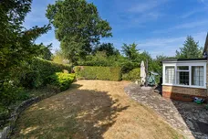 Woodstock, West Clandon, GU4 photo 13