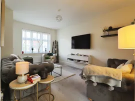 Pentrebane Drive, Cardiff thumb 3