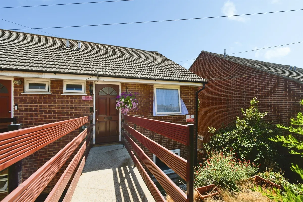 Hillcrest Road, Newhaven