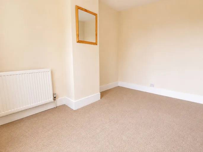 Property carousel image 6