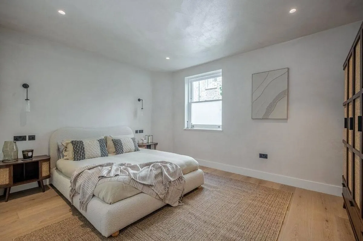 Russell Gardens Mews, London, W14