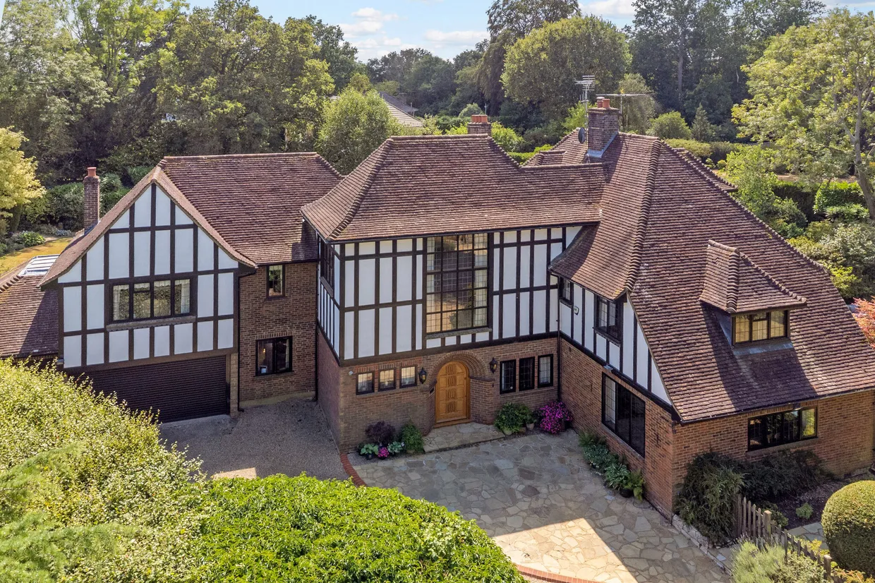 Motts Hill Lane, Tadworth, KT20 photo 1