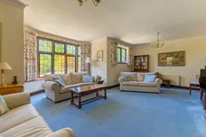 Motts Hill Lane, Tadworth, KT20 photo 4