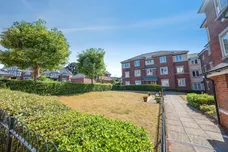 Stratford Gardens, Bromsgrove