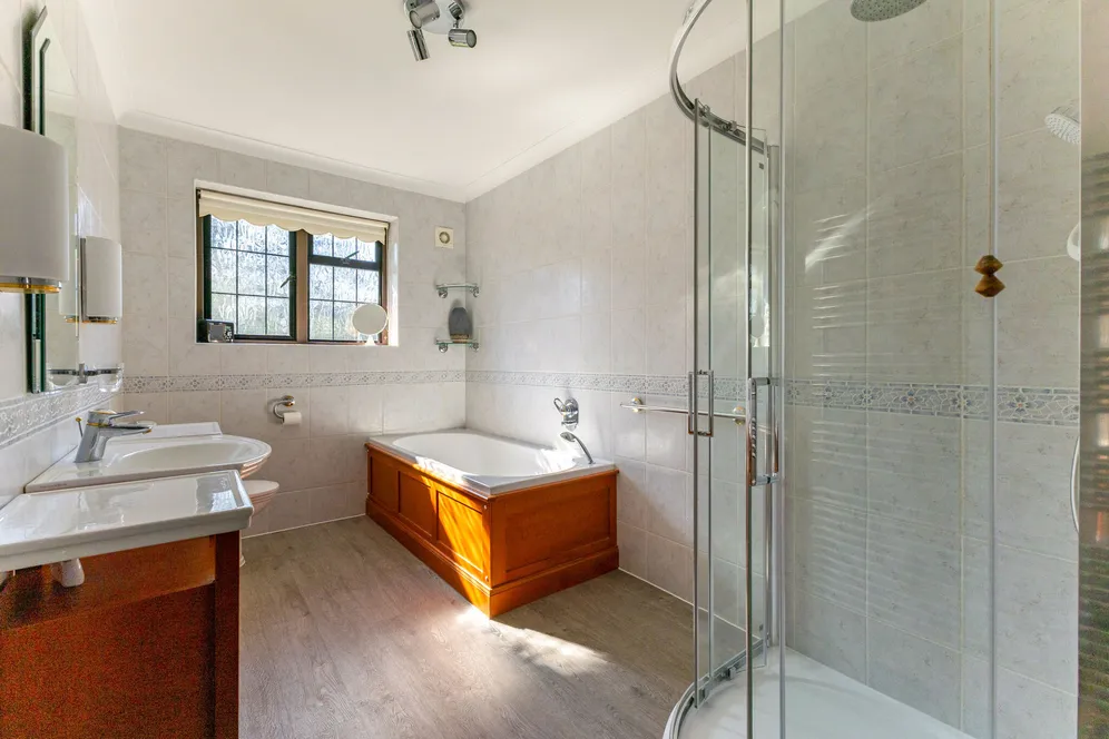 Motts Hill Lane, Tadworth, KT20 photo 15