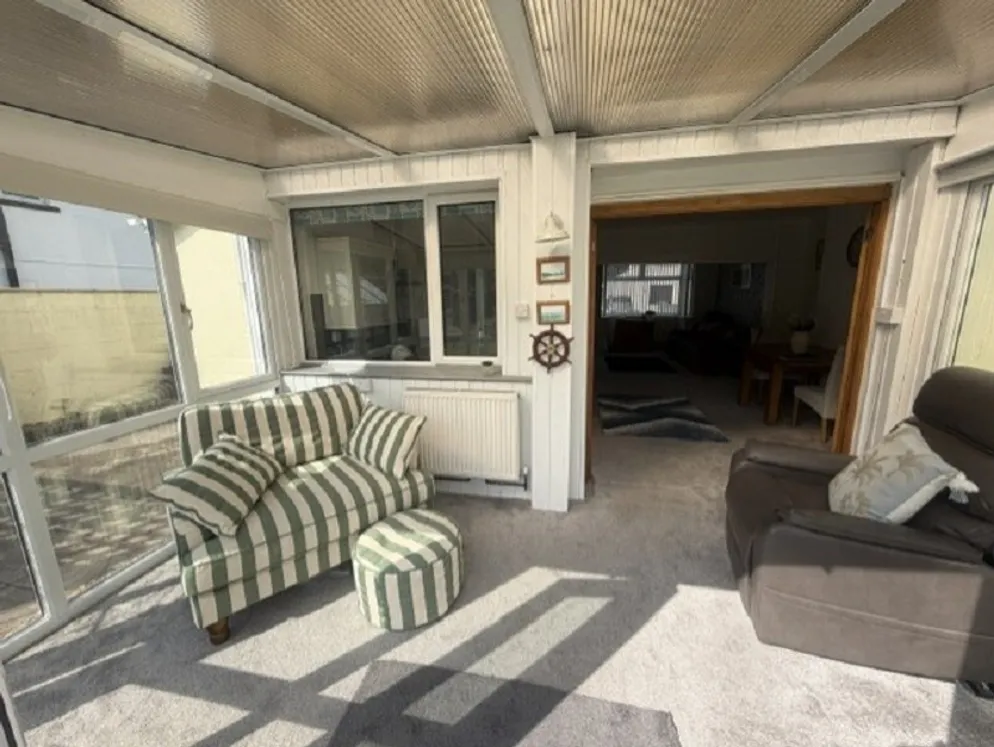 Property carousel item 5