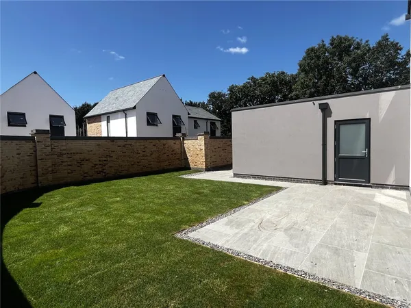 Saltram  - Lynden Place, Newcourt Road, EX3 photo 8