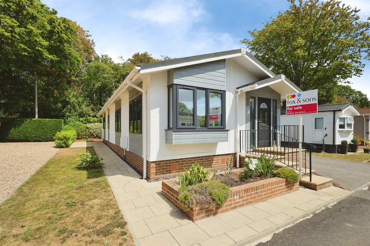 Deanland Wood Park, Golden Cross, Hailsham