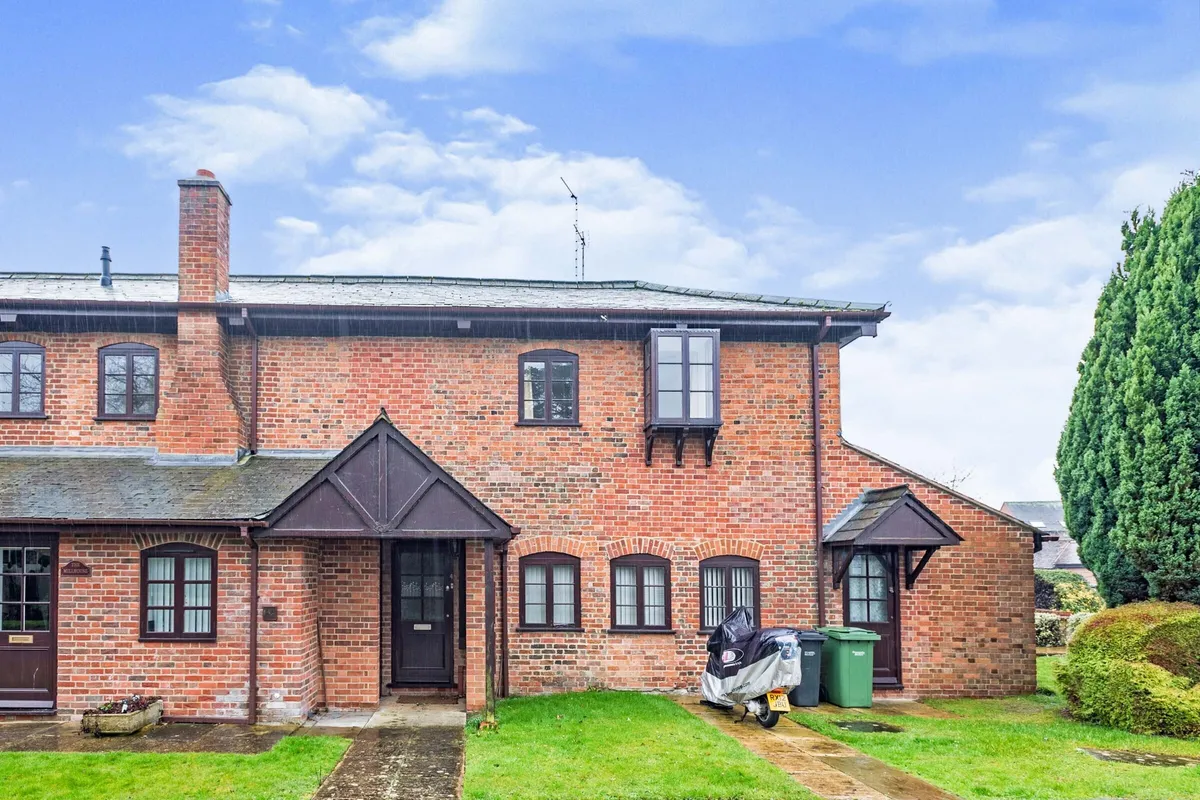 Burra Close, Sandford-on-Thames, OXFORD