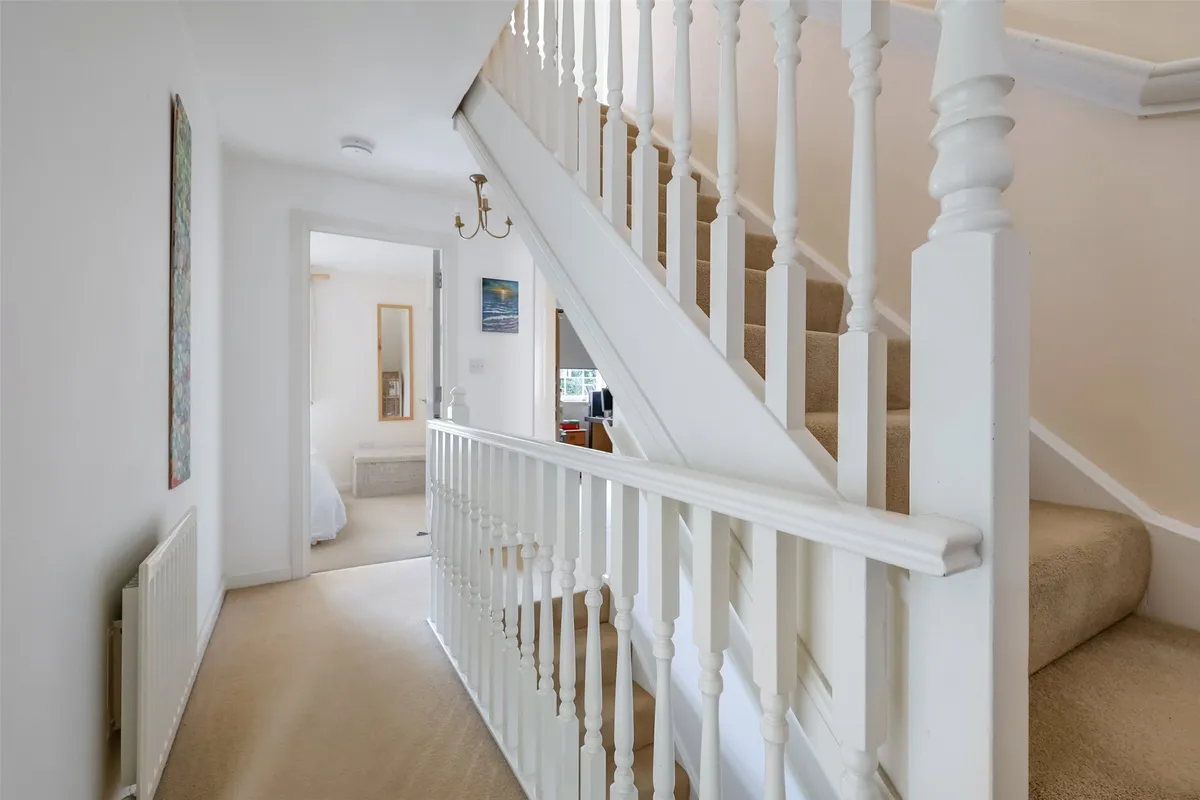 Hunters Way, Edenbridge, Kent, TN8
