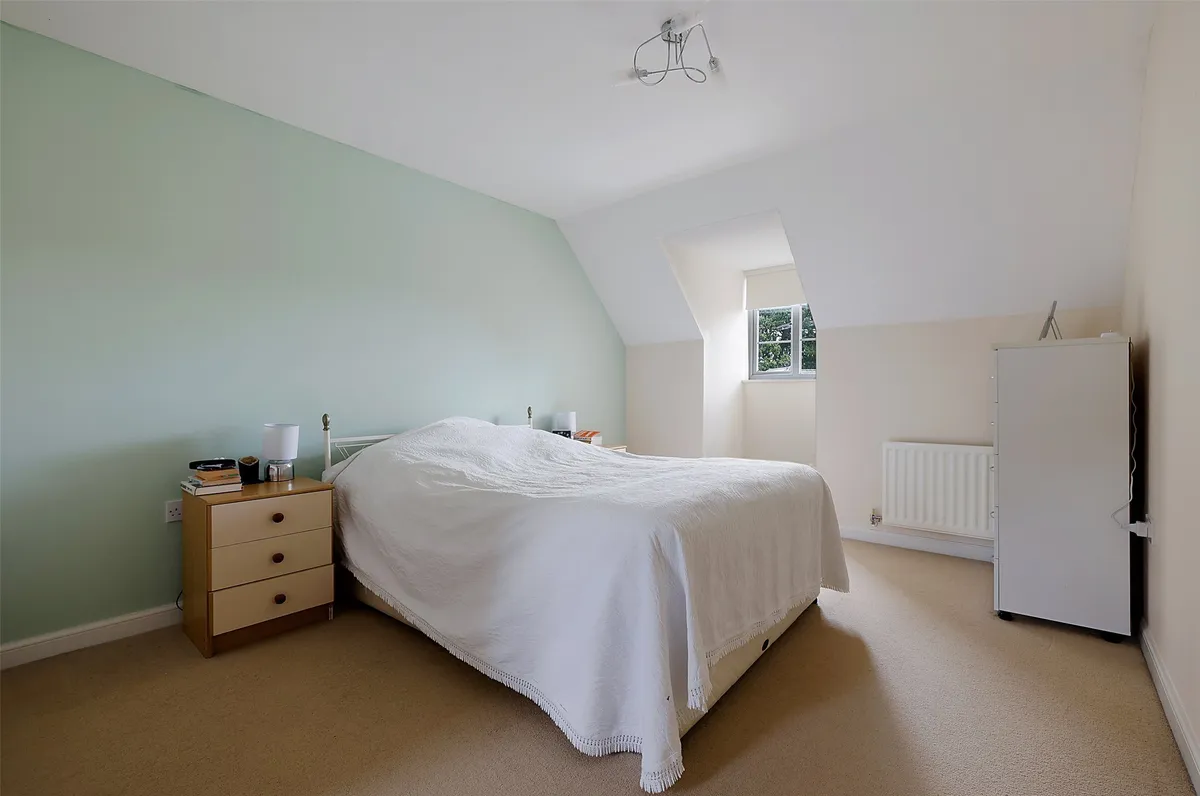 Hunters Way, Edenbridge, Kent, TN8
