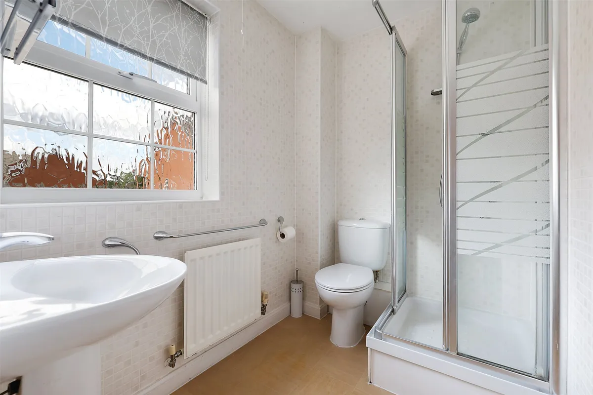 Hunters Way, Edenbridge, Kent, TN8