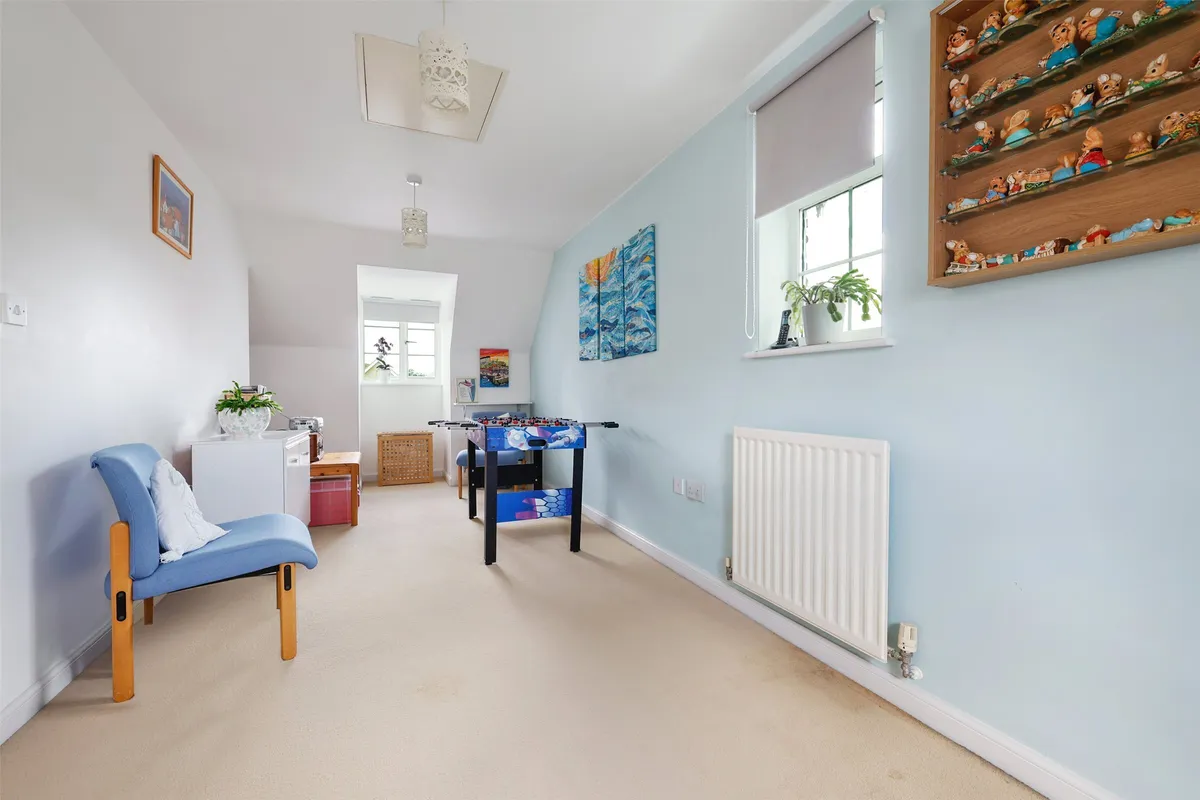 Hunters Way, Edenbridge, Kent, TN8