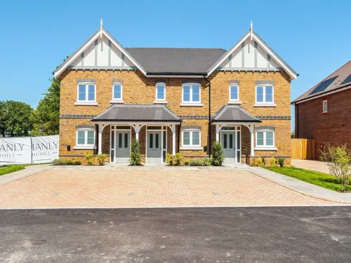De Havilland Place, White Waltham Village, Maidenheadphoto