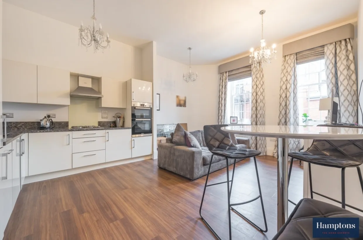 Glanville Way, Epsom KT19 photo 1