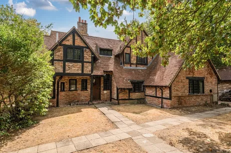 Esher Place Avenue, Esher KT10