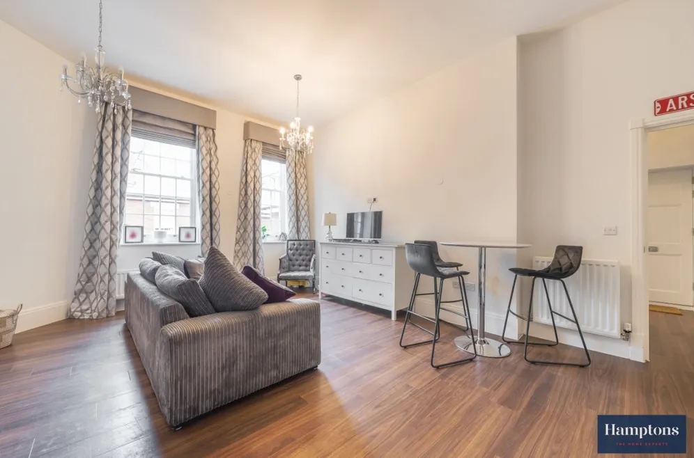 Glanville Way, Epsom KT19 photo 3