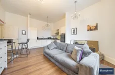 Glanville Way, Epsom KT19 photo 4