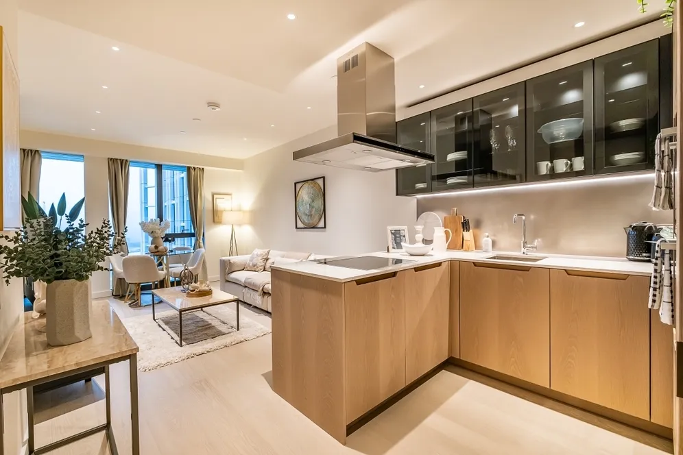 Nine Elms Lane London SW8 photo 5