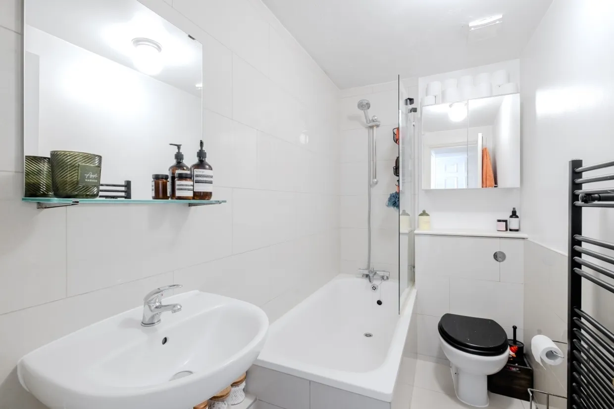 Redwood Mews London SW4 photo 7