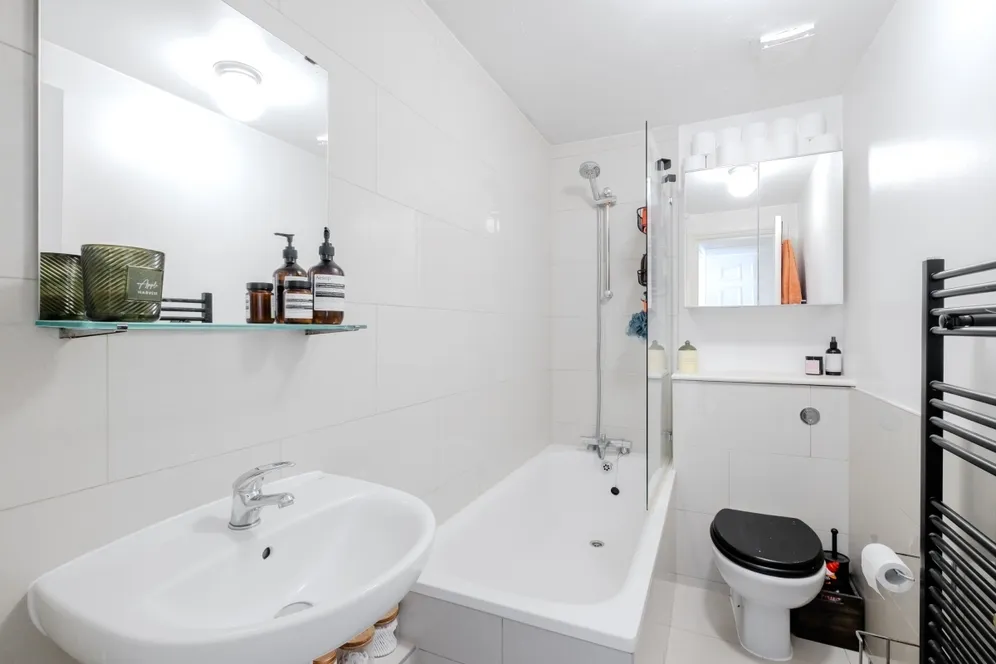 Redwood Mews London SW4 photo 7