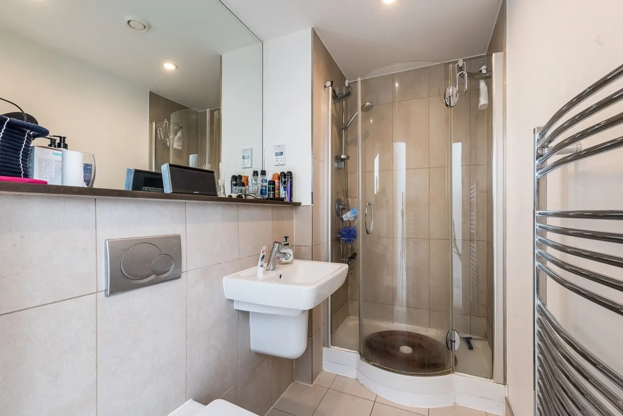 Wandsworth Road London SW8 photo 6