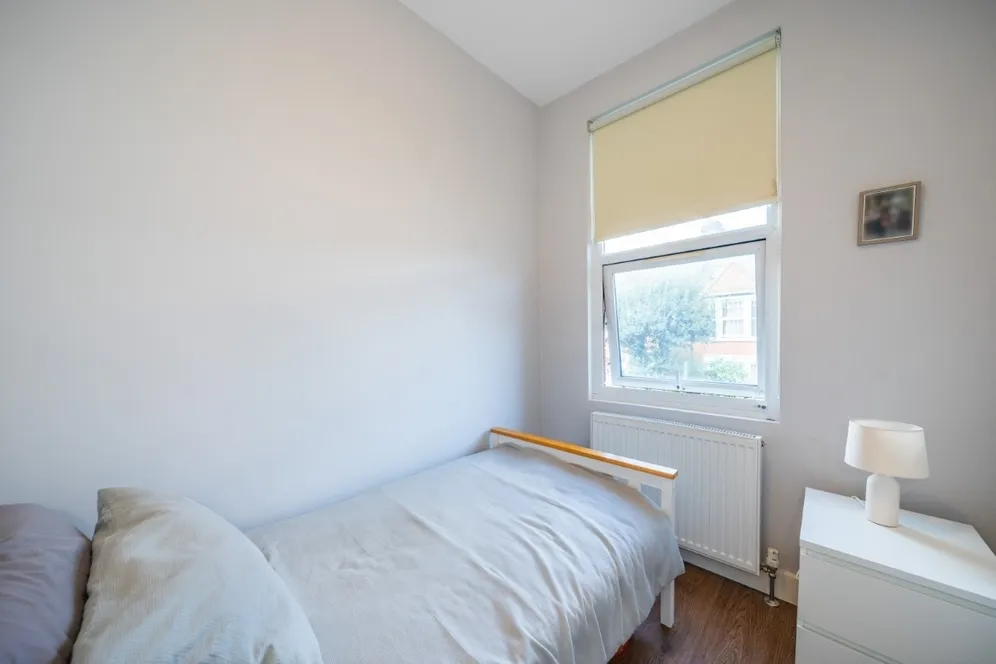 Kettering Street London SW16 photo 10