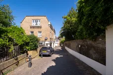 Redwood Mews London SW4 photo 8