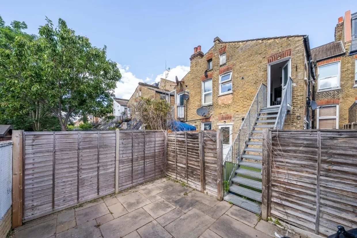 Kettering Street London SW16 photo 11
