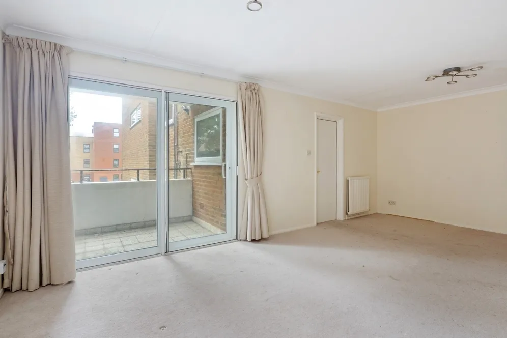 Milton Road Harpenden AL5 photo 3