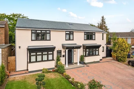 Elm Gardens, Esher KT10