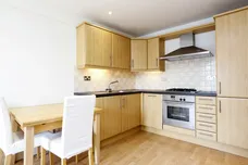 Roehampton High Street, SW15 photo 4