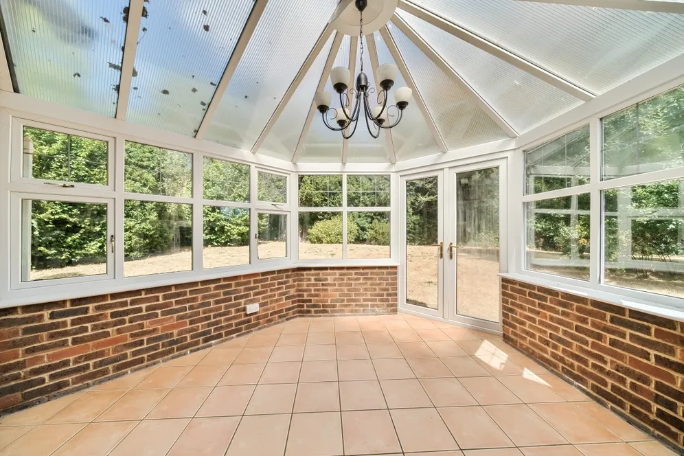 Heathside Place, Epsom KT18 photo 4