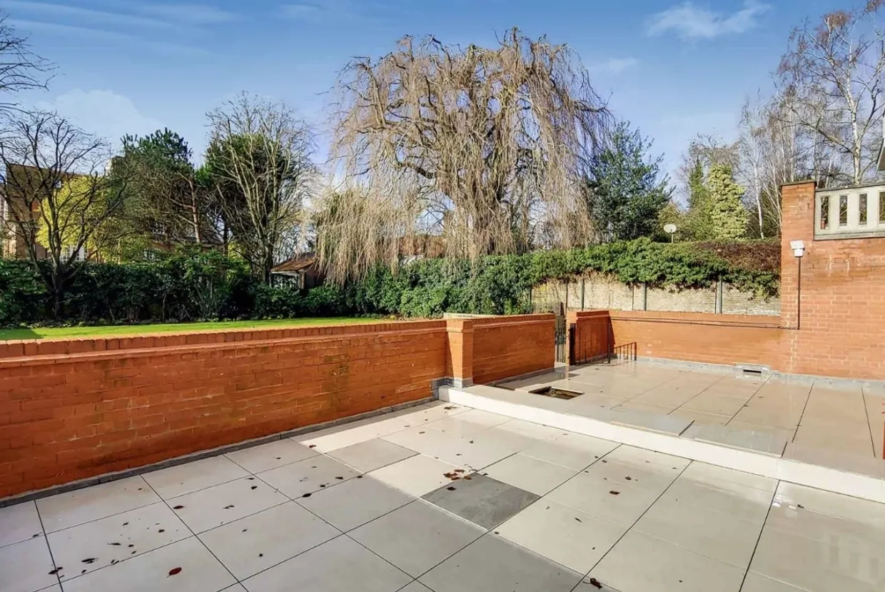 Fitzjohns Avenue London NW3 photo 6