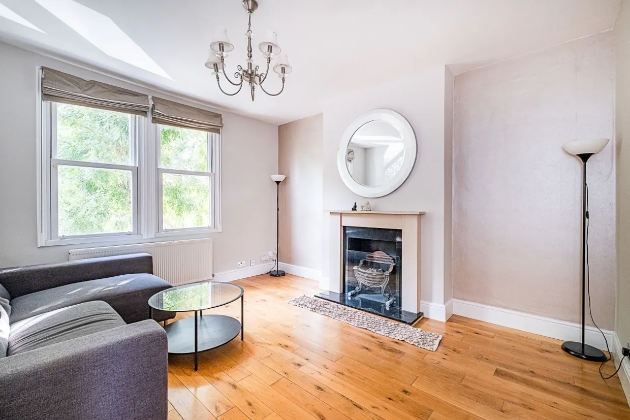 Dents Road London SW11 photo 8