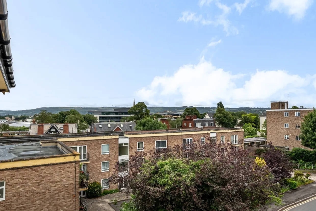 Overton Park Road Cheltenham GL50 photo 11