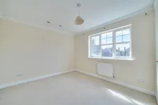 Heathside Place, Epsom KT18 photo 16