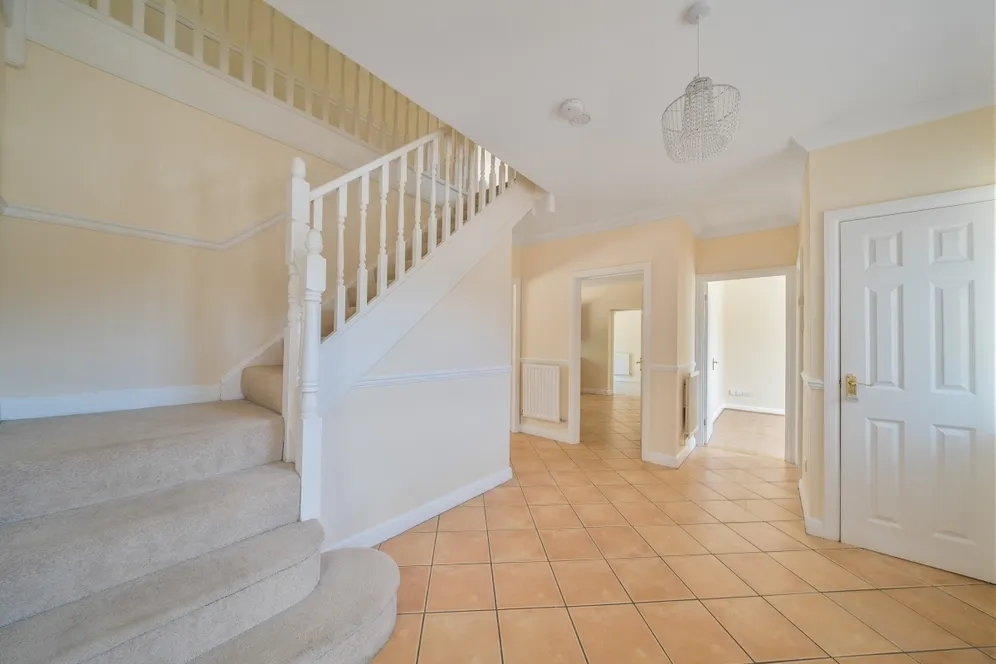 Heathside Place, Epsom KT18 photo 18