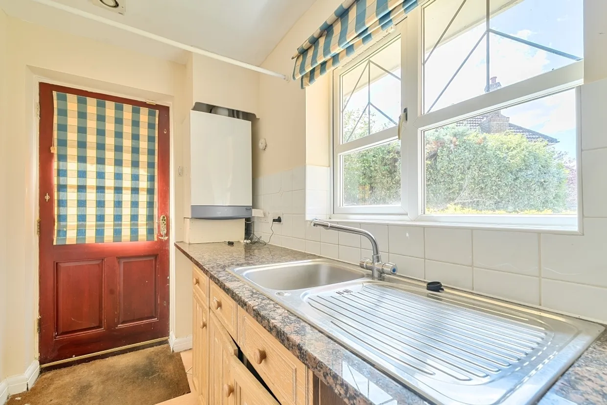 Heathside Place, Epsom KT18 photo 19