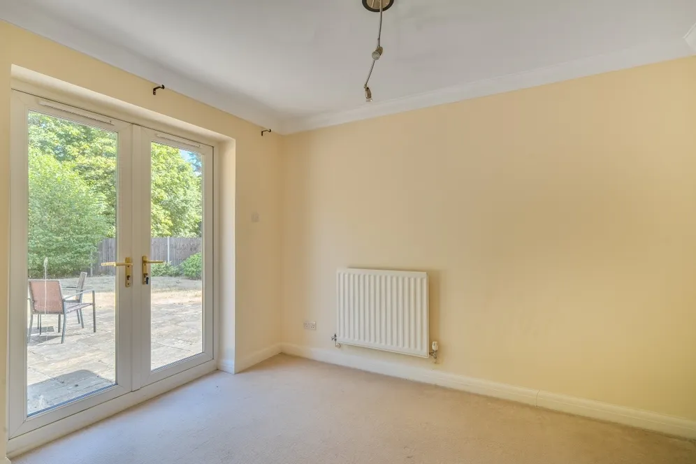 Heathside Place, Epsom KT18 photo 20