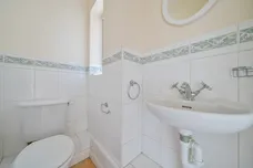 Heathside Place, Epsom KT18 photo 22